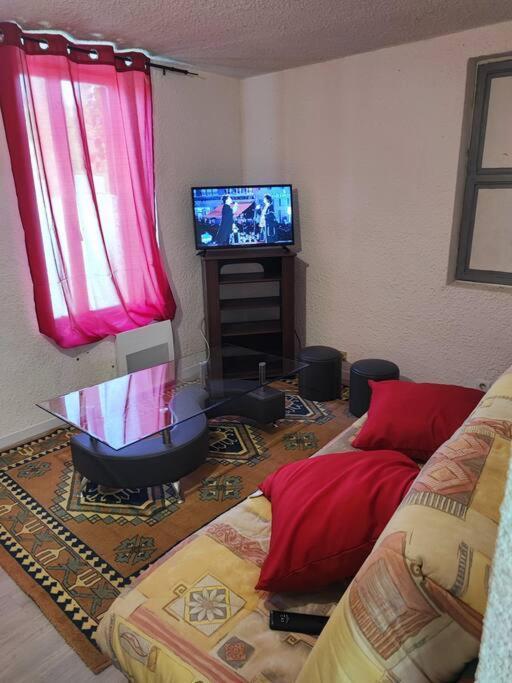 Saint Uze Appartement מראה חיצוני תמונה
